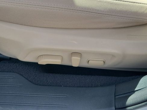 Used 2017 Subaru Outback 2.5i Premium image 27