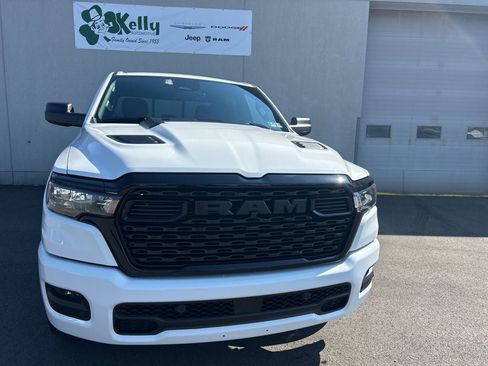 New 2026 RAM 1500 Express AWD/4WD image 8