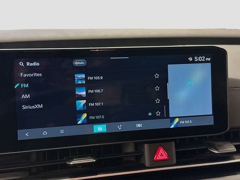 Used 2026 Kia Carnival FWD image 21