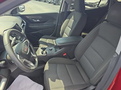 Used 2024 GMC Terrain SLE w/ Driver Convenience Package FWD image 20
