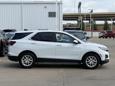 Used 2022 Chevrolet Equinox LT FWD image 3