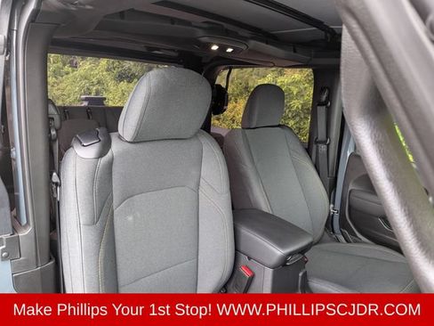 Certified 2025 Jeep Wrangler Sport AWD/4WD image 13