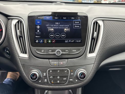 Used 2024 Chevrolet Malibu LT image 18