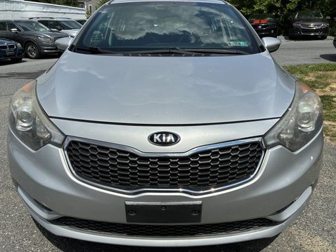 Used 2015 Kia Forte EX w/ Premium Package FWD image 2