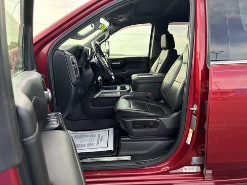 Used 2020 Chevrolet Silverado 2500 LTZ w/ LTZ Convenience Package image 18