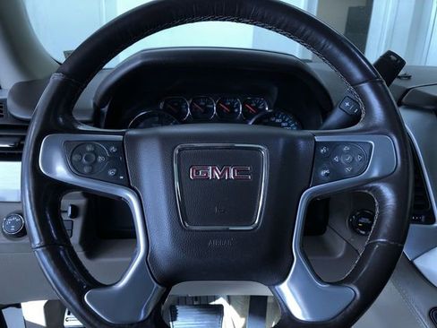 Used 2018 GMC Yukon XL SLT w/ Open Road Package image 20