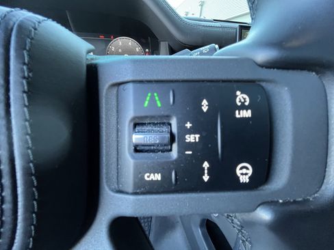 Certified 2024 Land Rover Defender 130 X-Dynamic SE image 19