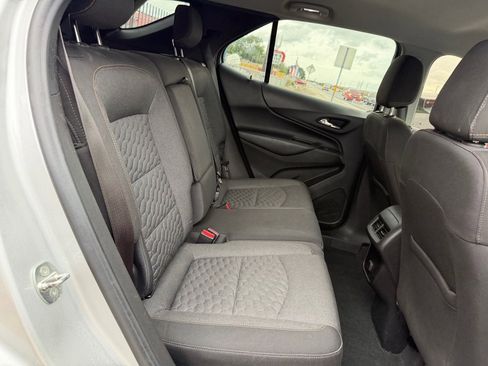 Used 2018 Chevrolet Equinox LT FWD image 23