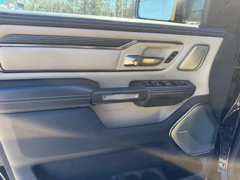 Used 2019 RAM 1500 Limited image 10