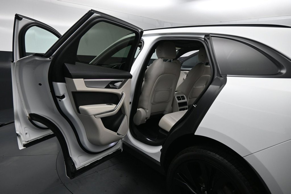 Used 2023 Jaguar F-PACE R-Dynamic S AWD/4WD image 15
