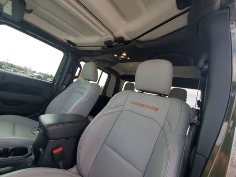 Used 2023 Jeep Gladiator Mojave w/ Trailer Tow Package image 29