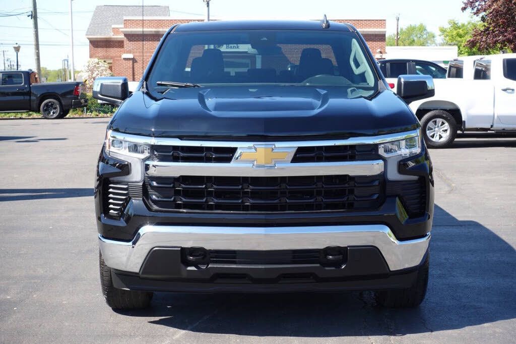 Used 2023 Chevrolet Silverado 1500 LT AWD/4WD image 6
