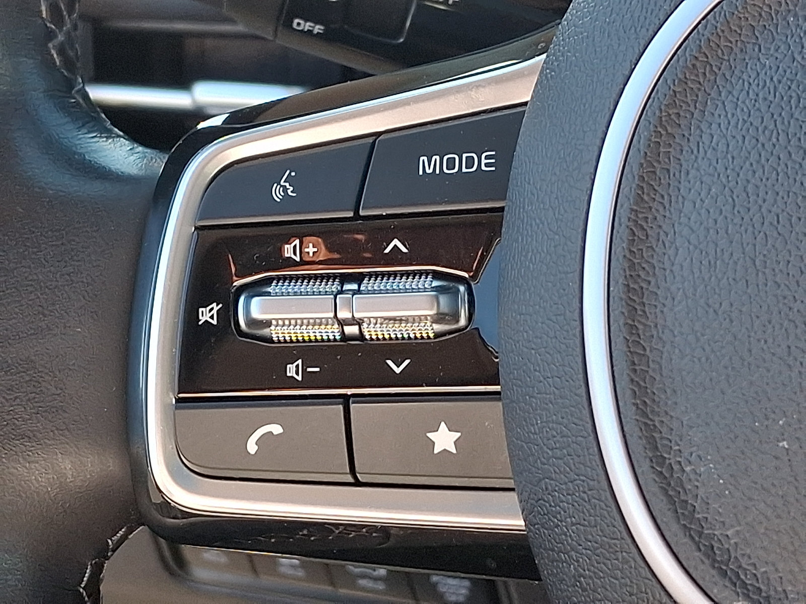 Used 2024 Kia Carnival SX Prestige FWD image 21