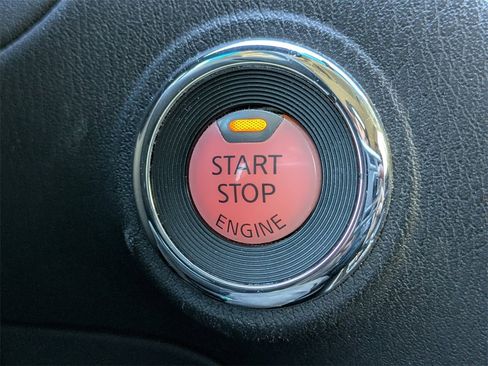 Used 2015 Nissan Pathfinder SL w/ SL Tech Package image 45