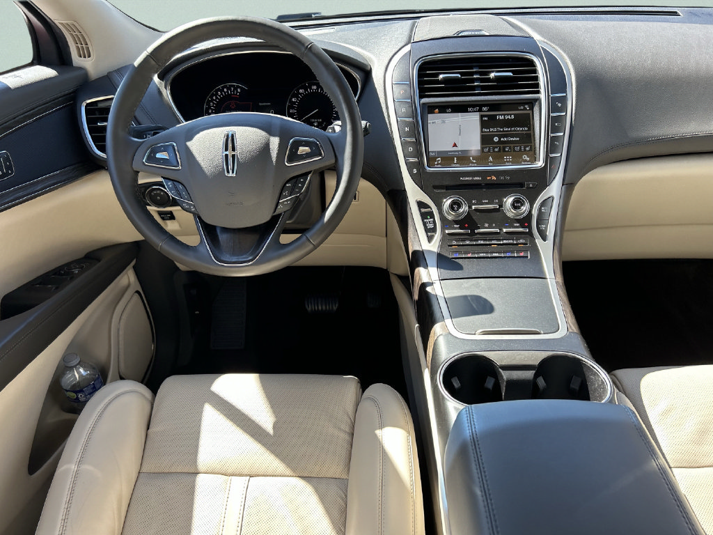 Used 2018 Lincoln MKX Reserve w/ Driver Assistance Package FWD image 19