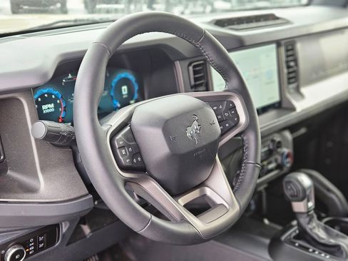 New 2025 Ford Bronco Badlands w/ Black Appearance Package AWD/4WD image 15