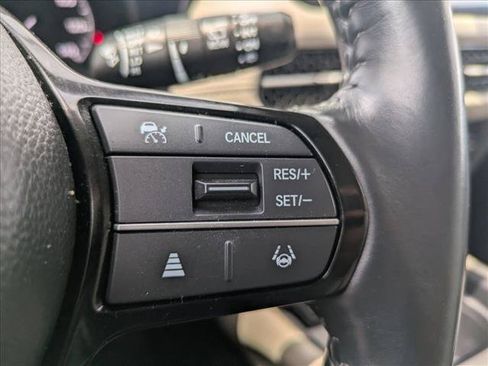 Used 2023 Honda HR-V EX-L image 14