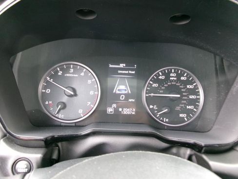 Used 2025 Subaru Outback Premium AWD/4WD image 17