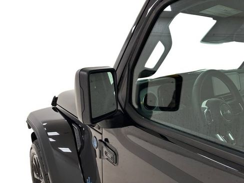 Used 2025 Jeep Wrangler Unlimited Sahara w/ Safety Group AWD/4WD image 10