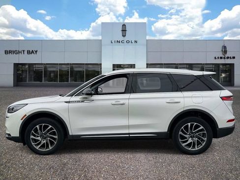 Used 2022 Lincoln Corsair AWD w/ Equipment Group 101A image 3