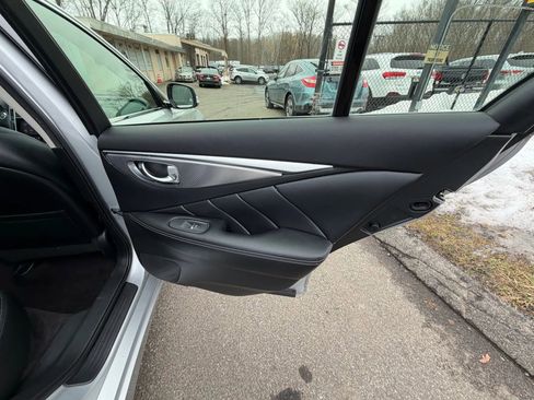 Used 2015 INFINITI Q50 2.0t w/ Moonroof Package image 17