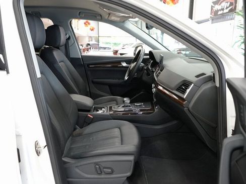 Used 2019 Audi Q5 2.0T Premium image 39