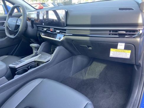New 2026 Kia Sportage EX w/ EX Panorama Roof Package FWD image 10