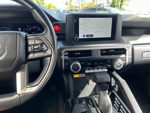 Certified 2025 Toyota 4Runner TRD Off-Road AWD/4WD image 20