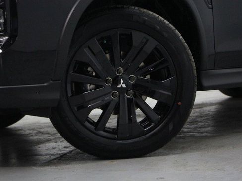 New 2026 Mitsubishi Outlander Sport LE image 3