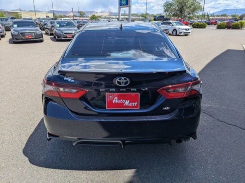 Used 2021 Toyota Camry SE FWD image 4