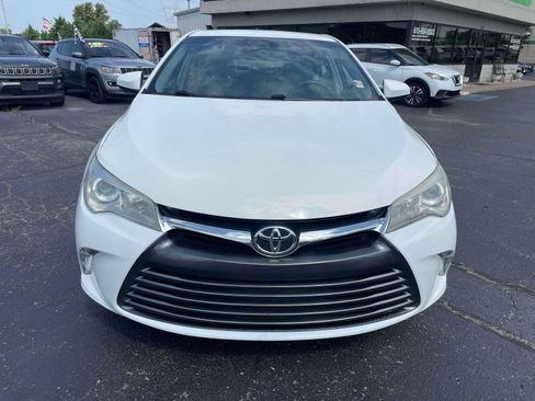 Used 2017 Toyota Camry LE FWD image 2