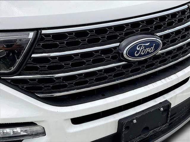 Used 2020 Ford Explorer XLT w/ Equipment Group 202A AWD/4WD image 27