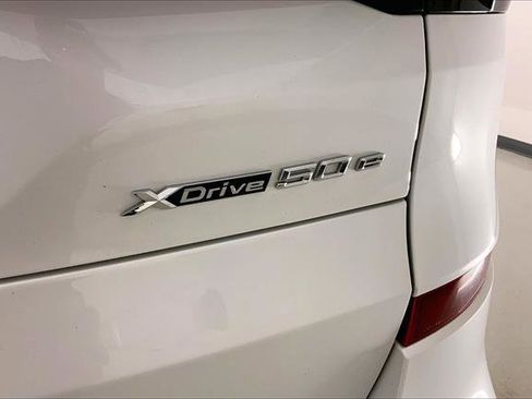 Certified 2024 BMW X5 xDrive50e w/ M Sport Package image 30