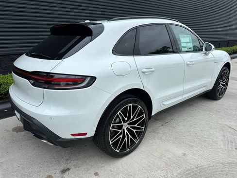 Used 2026 Porsche Macan AWD/4WD image 9