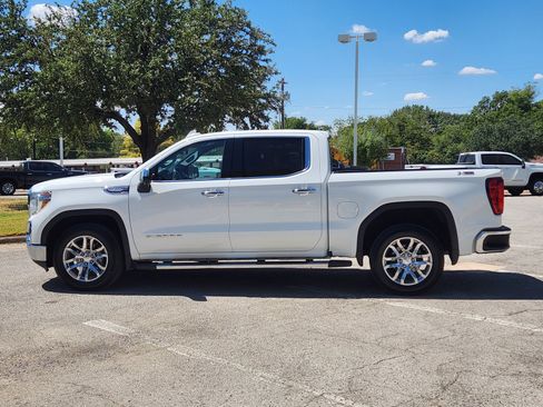 Used 2021 GMC Sierra 1500 SLT AWD/4WD image 3
