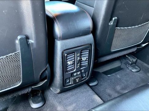 Used 2023 Dodge Durango R/T AWD/4WD image 10