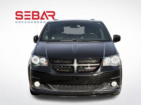 Used 2019 Dodge Grand Caravan GT FWD image 2