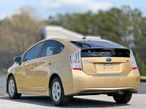Used 2010 Toyota Prius Three image 9