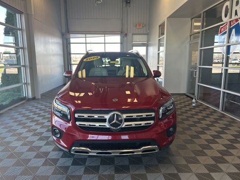 Used 2020 Mercedes-Benz GLB 250 GLB 250 image 2