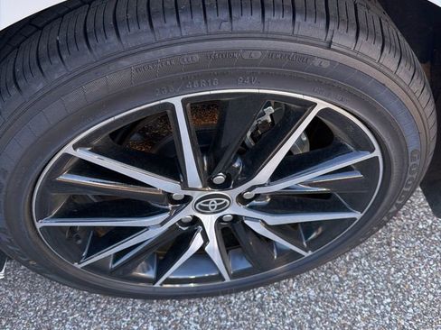Used 2024 Toyota Camry SE FWD image 14