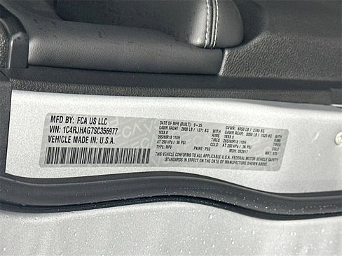 New 2025 Jeep Grand Cherokee Laredo X w/ Luxury Tech Group I image 19