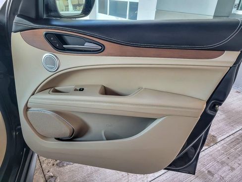 Used 2019 Alfa Romeo Stelvio Ti Lusso w/ Quick Order Package 22X Lusso image 23