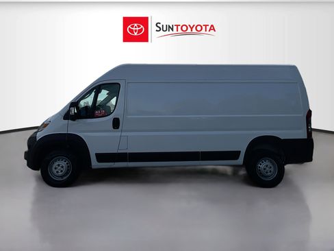 Used 2025 RAM ProMaster 2500 w/ Convenience Group image 7