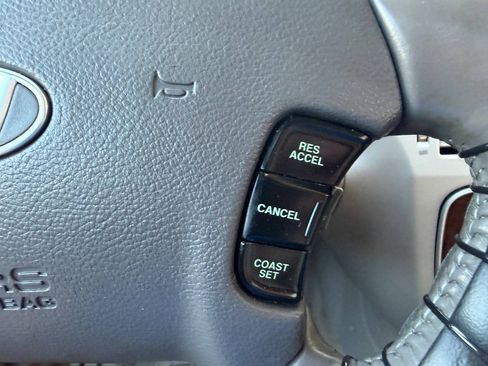 Used 2006 Hyundai Sonata LX FWD image 23