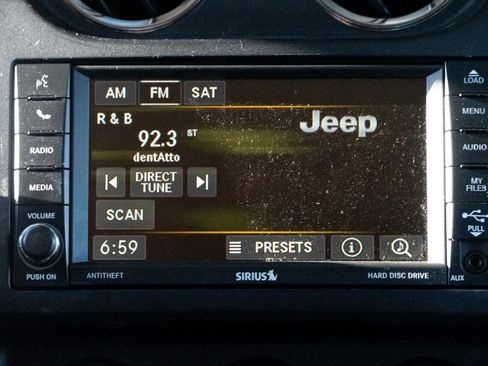 Used 2017 Jeep Patriot High Altitude image 25