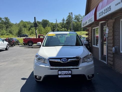 Used 2016 Subaru Forester 2.5i Limited AWD/4WD image 3
