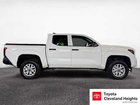 Certified 2025 Toyota Tacoma SR w/ SR Upgrade Package AWD/4WD image 4