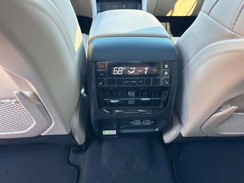 Certified 2025 Jeep Grand Cherokee L Limited image 10