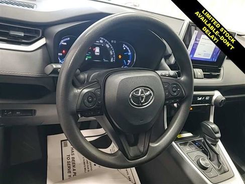 Used 2024 Toyota RAV4 LE AWD/4WD image 8