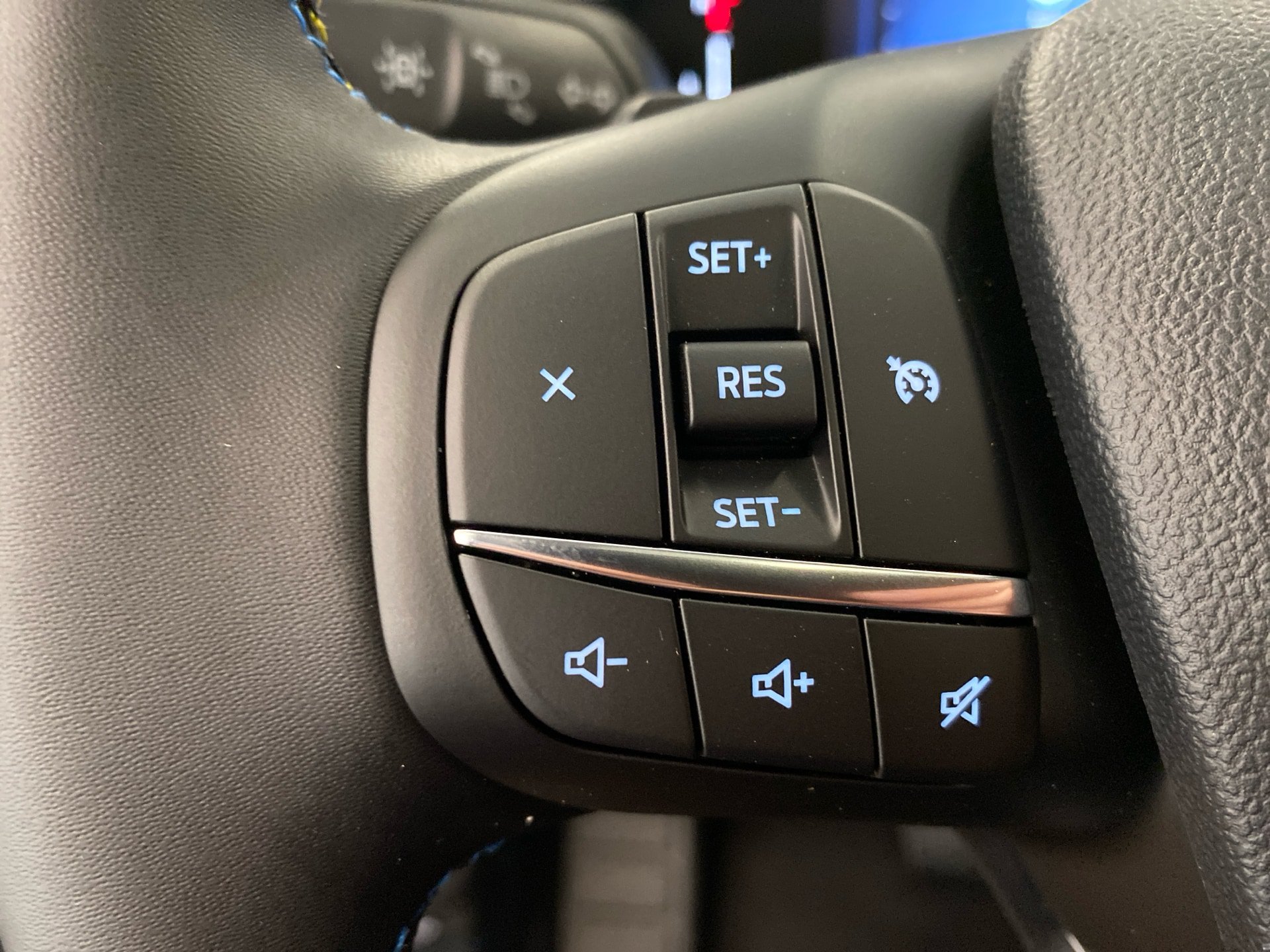 New 2026 Ford Maverick Lobo AWD/4WD image 19